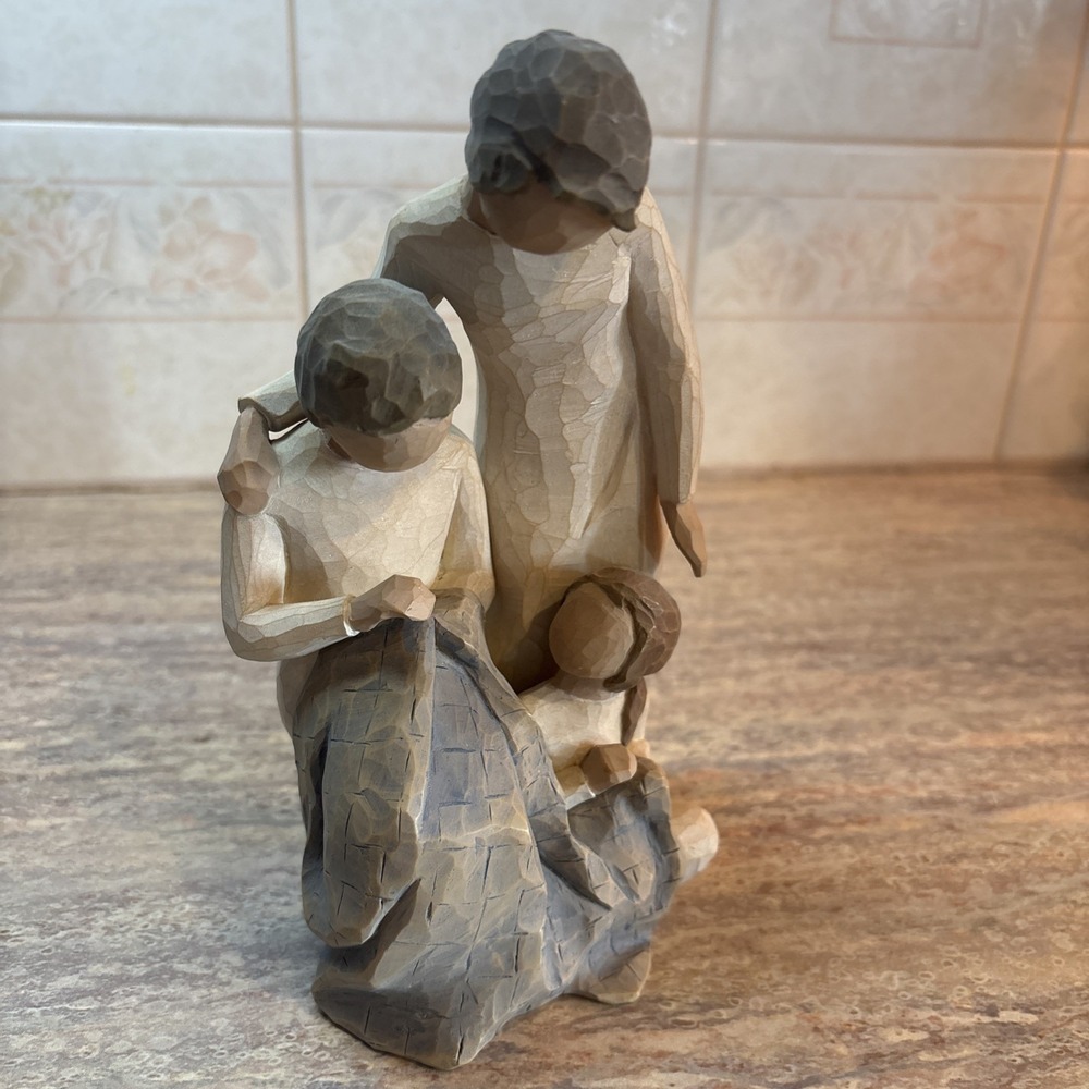 Demdaco Willow Tree "Generations" Figure 2005 Susan Lordi - No Box 7" Tall